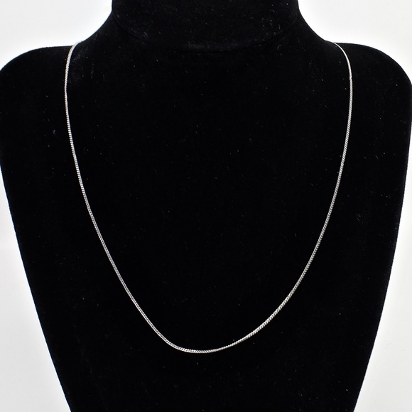 Vintage Jewelry - VINTAGE~solid sterling silver~18" SERPENTINE CHAIN NECKLACE